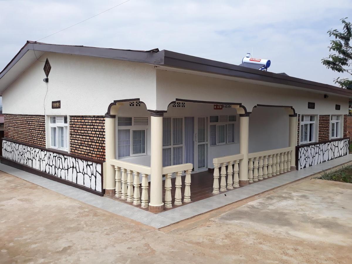 Bizi Homes คิกาลี ภายนอก รูปภาพ