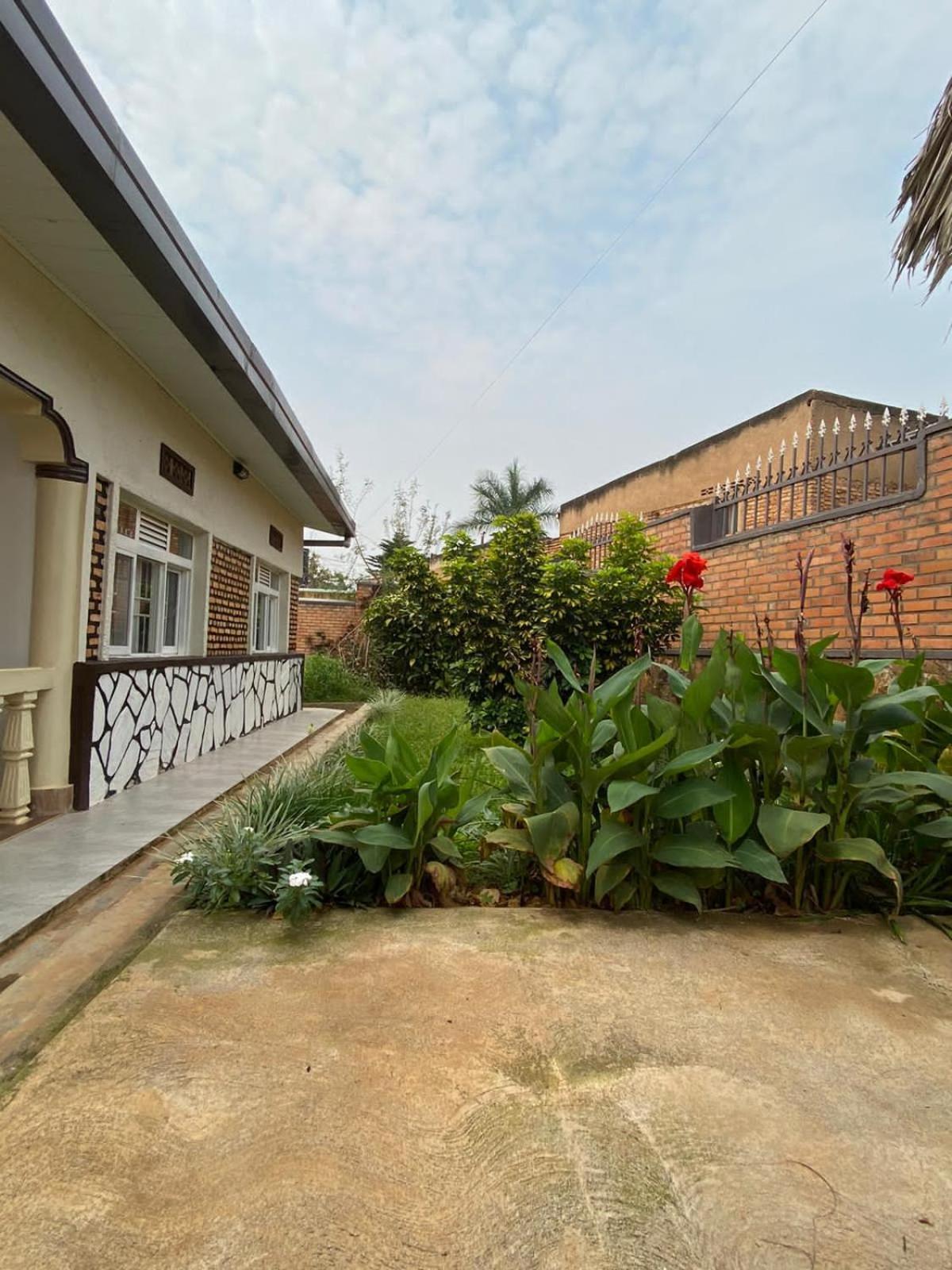 Bizi Homes คิกาลี ภายนอก รูปภาพ